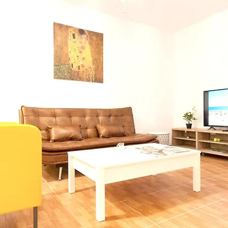Comfortable In Palmas De Gran Canaria 60 M² Air Conditioning Apartment