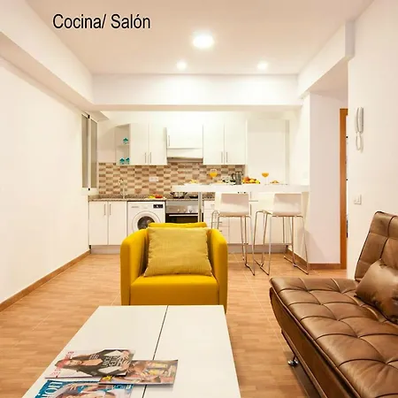 Comfortable In Palmas De Gran Canaria 60 M² Air Conditioning Apartment *